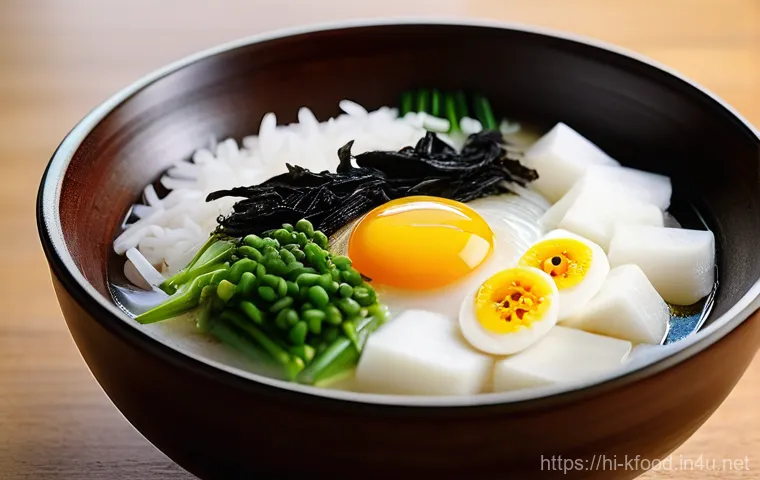 전통 한식 명절 음식 소개 - **Prompt:** "A heartwarming and vibrant scene of a multi-generational Korean family making Songpyeon...